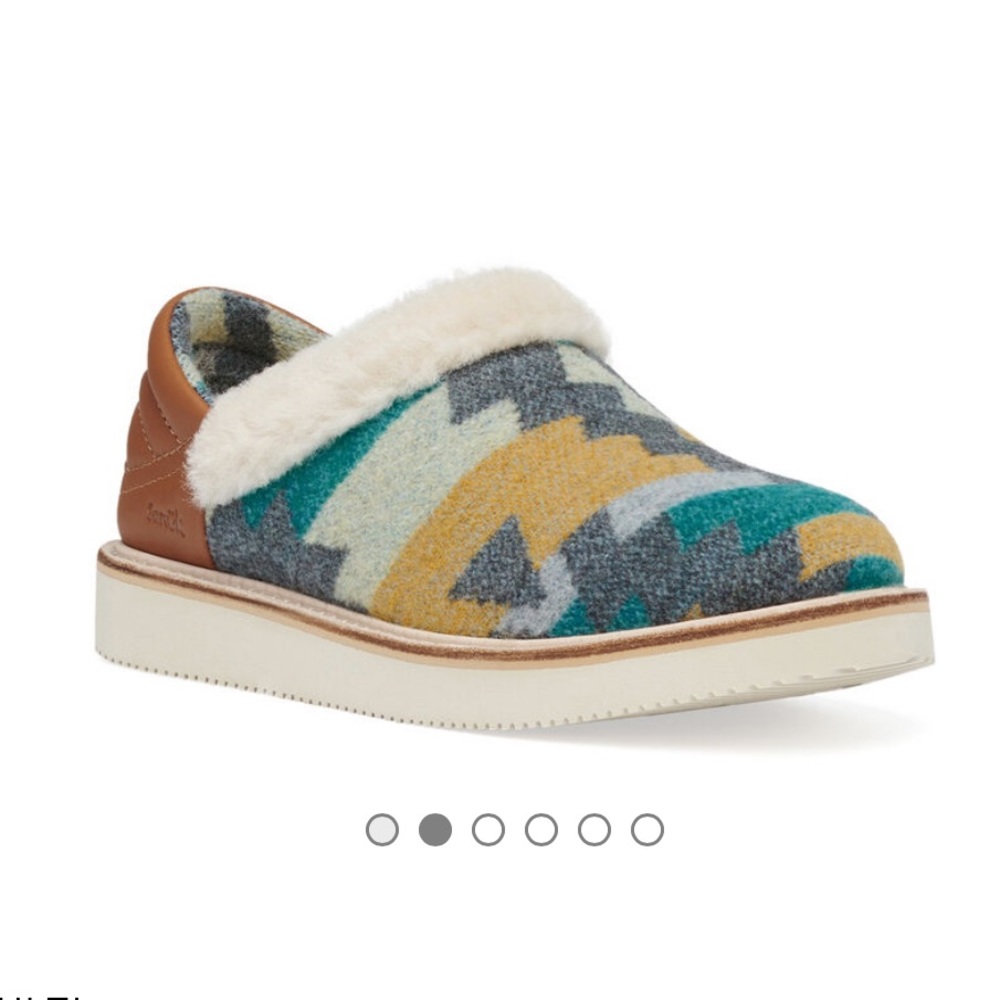 NWT Cozy Sanuk Slipper Shoes